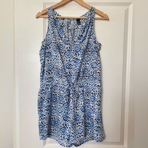 GAP Sleeveless Waist Tie Blue Print Romper - size small